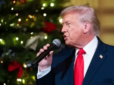 Trump awards medals to the Kennedy Center honorees